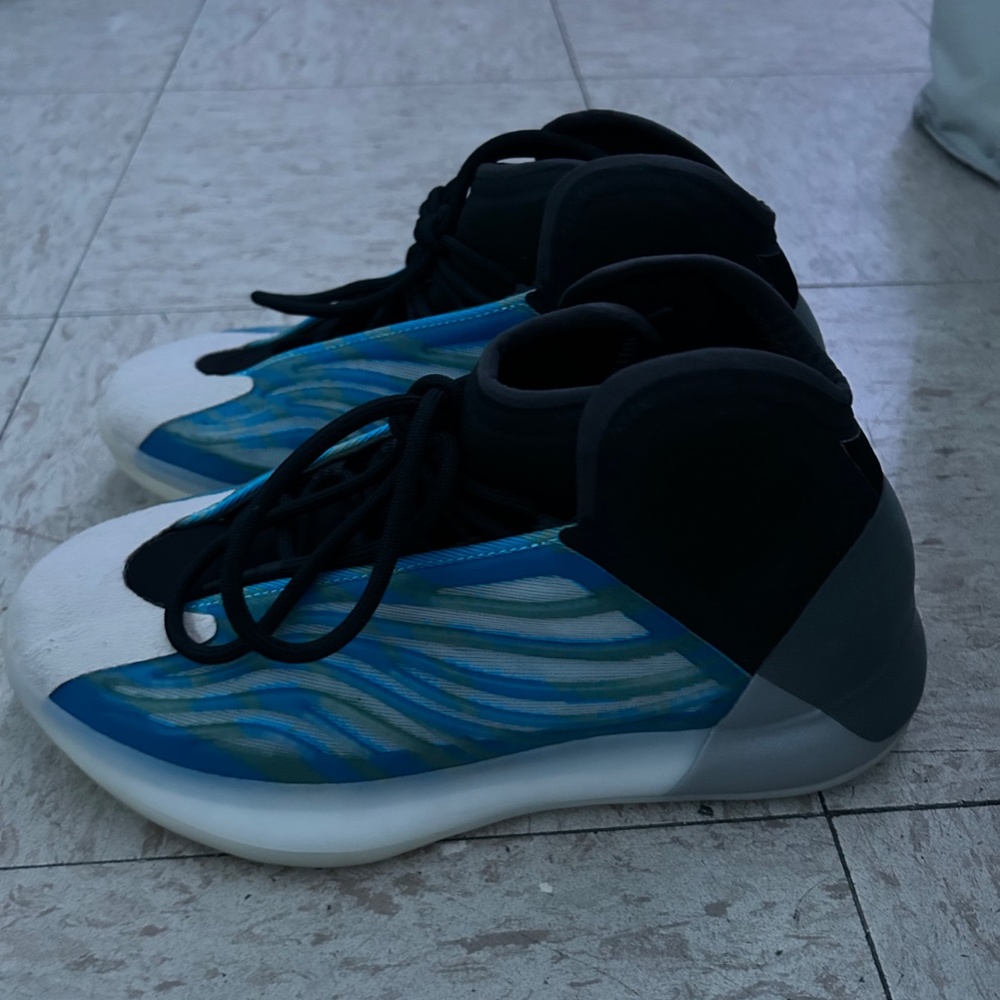 Adidas - Picture 2 of 4